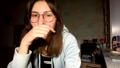 Mia online show from February 11, 2026, 4:34 pm