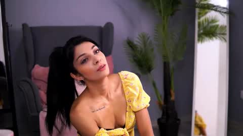 Rena online show from November 7, 2025, 4:45 am