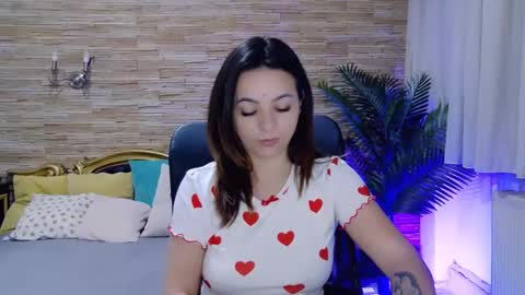 renesmesweet online show from February 26, 2025, 6:58 am
