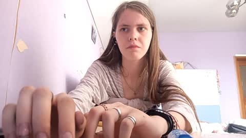 Snapshot of renitagoris chatting on May 9, 2026, 2:22 pm Eva online show from May 9, 2026, 2:22 pm