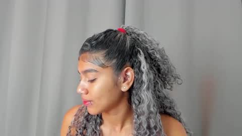 Snapshot of rennatta_sx chatting on December 4, 2024, 10:57 am Renata online show from December 4, 2024, 10:57 am