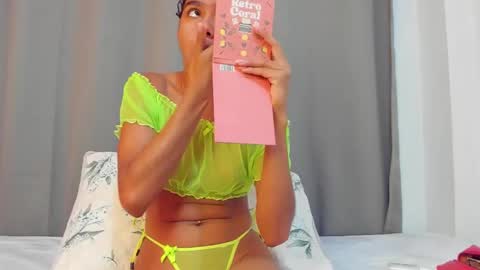 Snapshot of rennatta_sx chatting on February 3, 2025, 11:09 am Renata online show from February 3, 2025, 11:09 am