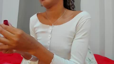 Snapshot of rennatta_sx chatting on February 11, 2025, 10:48 am Renata online show from February 11, 2025, 10:48 am