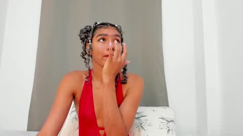 Snapshot of rennatta_sx chatting on February 18, 2025, 11:22 am Renata online show from February 18, 2025, 11:22 am