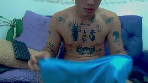 R E N E  online show from December 12, 2024, 7:08 am