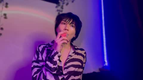 rennuts online show from December 7, 2024, 6:15 pm