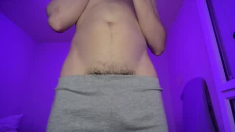 Rentaro online show from April 18, 2026, 8:42 pm