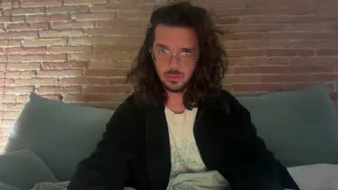 Snapshot of renzo_899 chatting on April 3, 2026, 2:09 am Renzo online show from April 3, 2026, 2:09 am