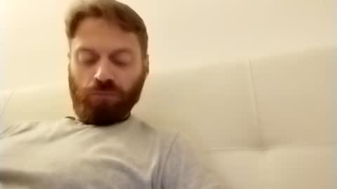 Snapshot of rerauld4 chatting on January 1, 2025, 1:37 am Raul online show from January 1, 2025, 1:37 am