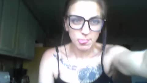 ressaella online show from October 20, 2025, 10:43 pm