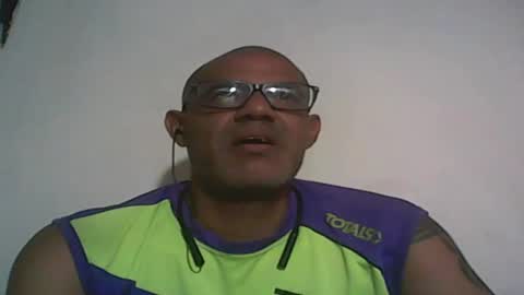 Snapshot of retlam37 chatting on February 9, 2025, 6:43 am Walter online show from February 9, 2025, 6:43 am