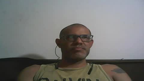 Snapshot of retlam37 chatting on February 19, 2025, 9:58 pm Walter online show from February 19, 2025, 9:58 pm