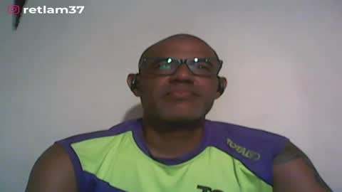 Snapshot of retlam37 chatting on March 4, 2025, 5:32 am Walter online show from March 4, 2025, 5:32 am