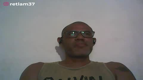 Snapshot of retlam37 chatting on March 5, 2025, 4:02 am Walter online show from March 5, 2025, 4:02 am