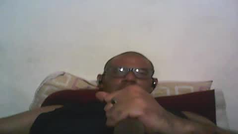 Snapshot of retlam37 chatting on March 7, 2025, 8:23 am Walter online show from March 7, 2025, 8:23 am