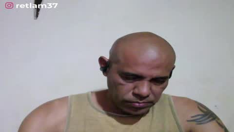Snapshot of retlam37 chatting on June 19, 2026, 5:23 am Walter online show from June 19, 2026, 5:23 am