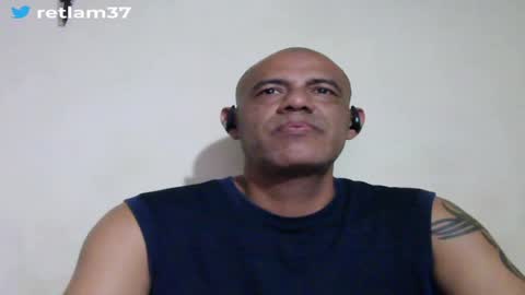 Snapshot of retlam37 chatting on June 20, 2026, 4:37 am Walter online show from June 20, 2026, 4:37 am
