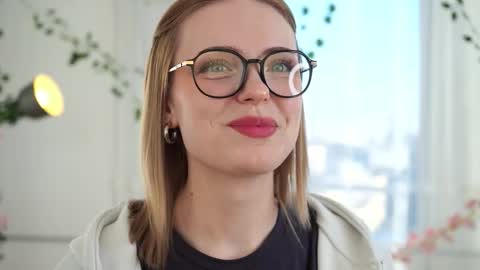 Sofia online show from November 17, 2025, 5:35 am