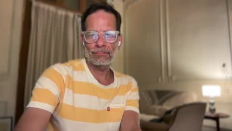 Snapshot of revoiralynch chatting on January 4, 2025, 6:30 am SonnyXXX online show from January 4, 2025, 6:30 am