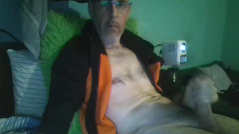 Snapshot of reyes_albert2006 chatting on November 5, 2025, 10:37 am reyes_albert2006 online show from November 5, 2025, 10:37 am