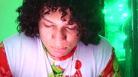 REYHOT online show from December 14, 2025, 11:53 pm