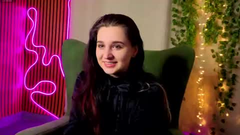 reynaedge online show from July 2, 2026, 8:48 pm