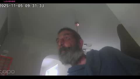 Snapshot of reza240782 chatting on November 5, 2025, 9:31 am reza240782 online show from November 5, 2025, 9:31 am