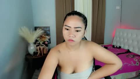 Snapshot of rhea_xoxo chatting on April 25, 2026, 1:52 am rhea online show from April 25, 2026, 1:52 am