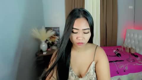 Snapshot of rhea_xoxo chatting on May 29, 2026, 1:03 am rhea online show from May 29, 2026, 1:03 am