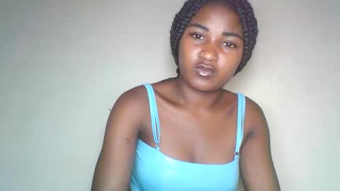 Snapshot of rhoanna chatting on June 5, 2026, 10:48 pm rhoanna online show from June 5, 2026, 10:48 pm
