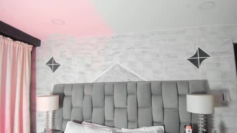 Riana online show from March 11, 2025, 7:04 am