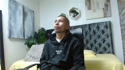 richar_voller online show from February 12, 2025, 11:18 am