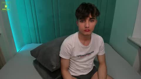 Richard online show from December 4, 2025, 3:32 pm