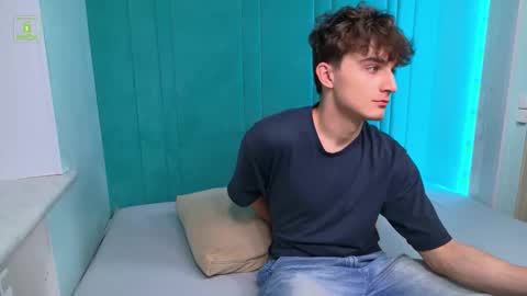 Richard online show from December 19, 2025, 3:52 pm