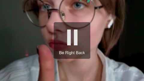 Luna online show from May 27, 2026, 6:49 pm