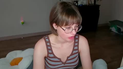 Snapshot of richardlundsten chatting on June 7, 2026, 3:38 pm Luna online show from June 7, 2026, 3:38 pm