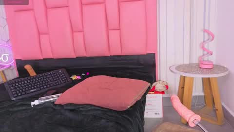 Richel online show from February 19, 2026, 8:49 pm