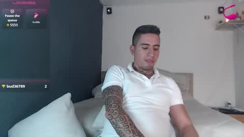 David online show from November 11, 2025, 9:37 pm