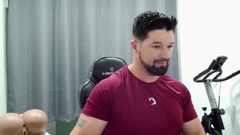 Snapshot of richrolland chatting on November 19, 2025, 3:39 am Rickseduction online show from November 19, 2025, 3:39 am