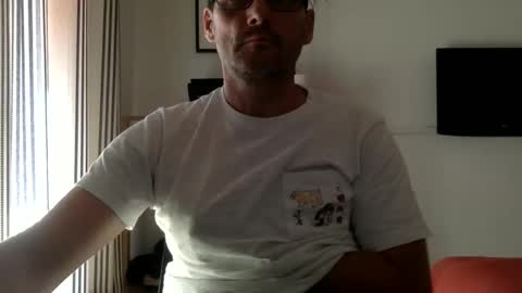 Snapshot of rickcamman chatting on October 16, 2025, 8:04 am Rick online show from October 16, 2025, 8:04 am