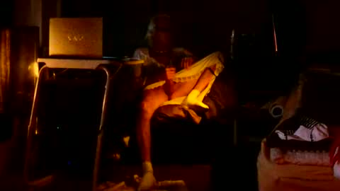 PINK HOLE TWINK online show from April 13, 2026, 1:55 am