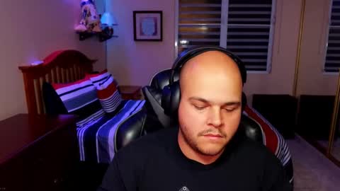 Ricky online show from March 3, 2025, 11:35 pm