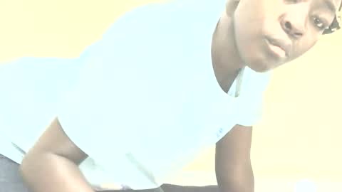 Snapshot of ricmarly chatting on March 10, 2026, 12:10 pm RicMarly online show from March 10, 2026, 12:10 pm