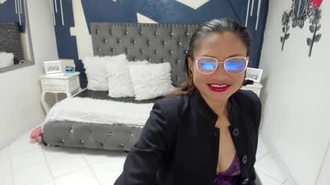 Rihana  online show from October 5, 2025, 10:35 am