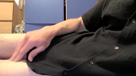 riia362963 online show from April 6, 2026, 5:58 pm