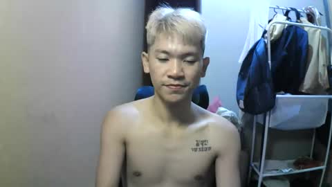 riiichie12 online show from October 27, 2025, 6:45 pm