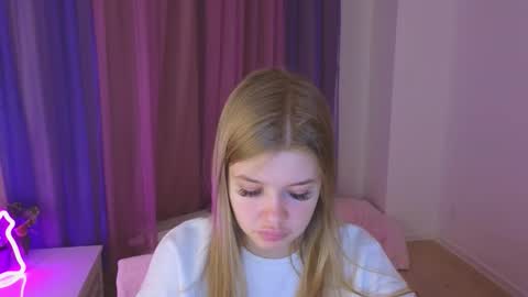 Rina online show from November 12, 2025, 10:20 pm