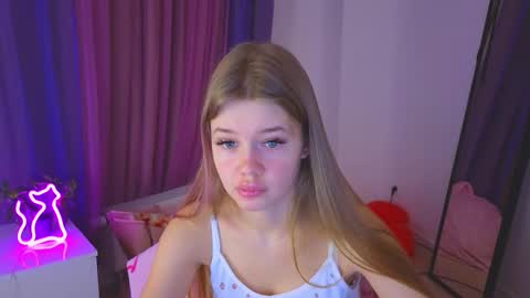 Rina online show from February 17, 2026, 9:54 pm