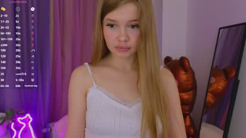 Snapshot of riinaaa chatting on July 7, 2026, 8:57 pm Rina online show from July 7, 2026, 8:57 pm