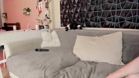 Victor  Maria online show from November 4, 2025, 10:53 pm